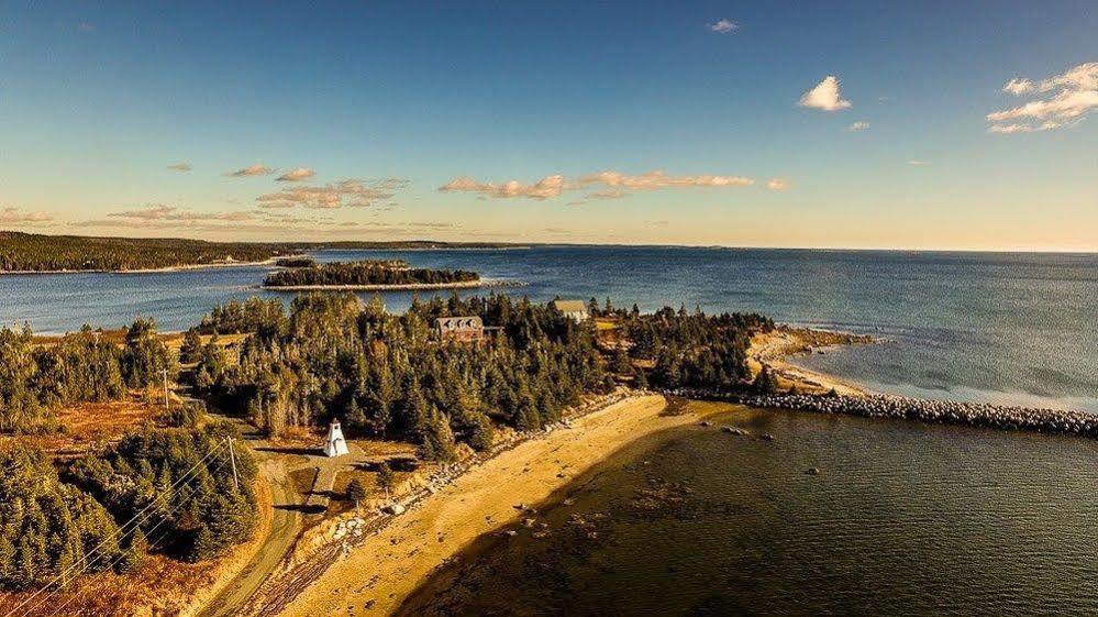 Seawind Landing Country Inn Larry's River Екстериор снимка